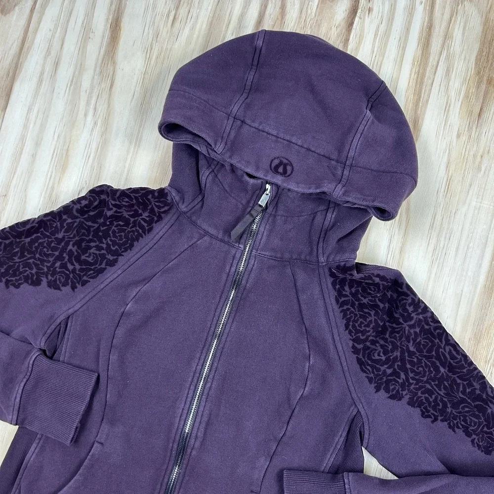 Lululemon Scuba Hoodie Women's 8 Black Cherry Floral Flock Cotton Fleece W4AMLS